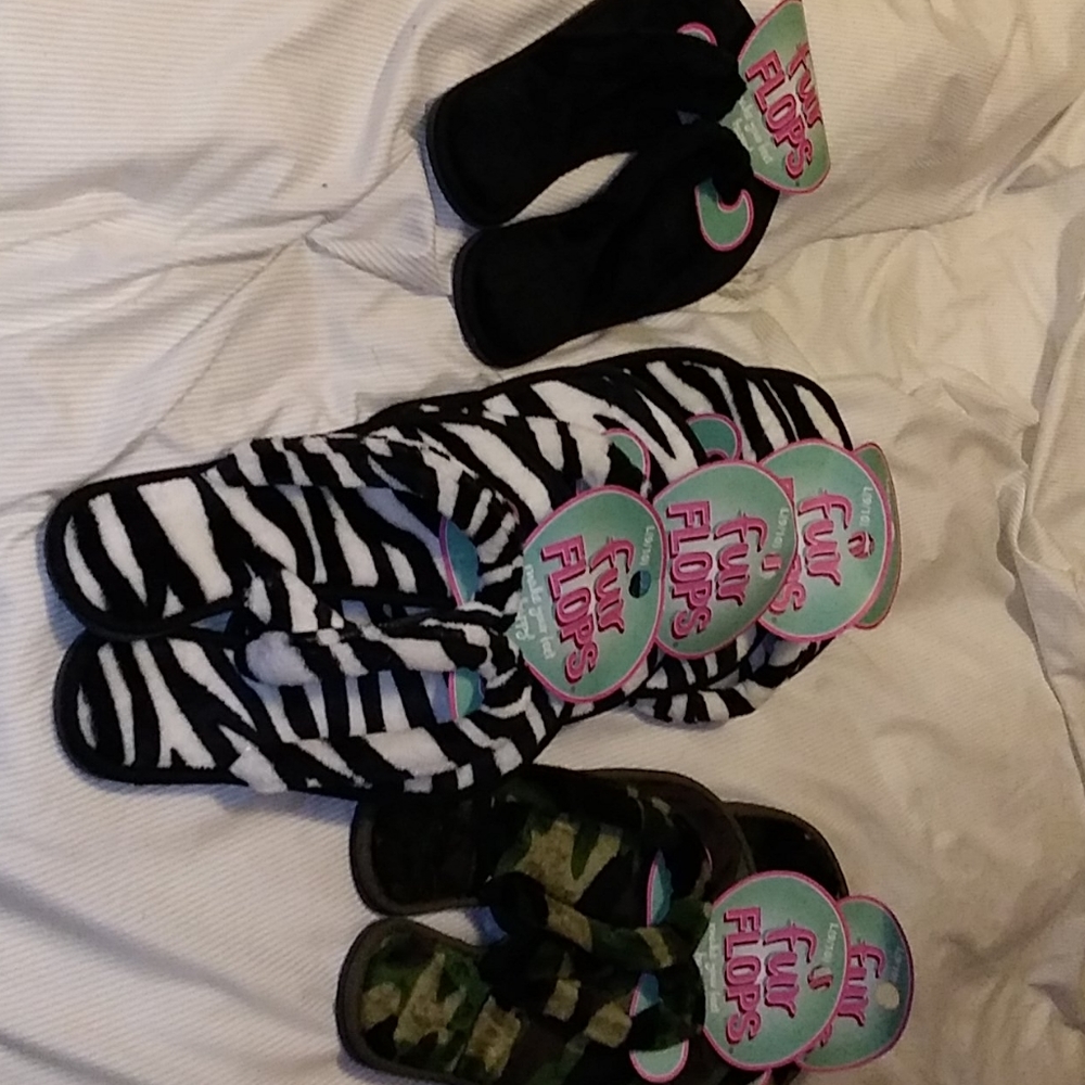2 for $10 ❤️Fur Flop Flip Flops